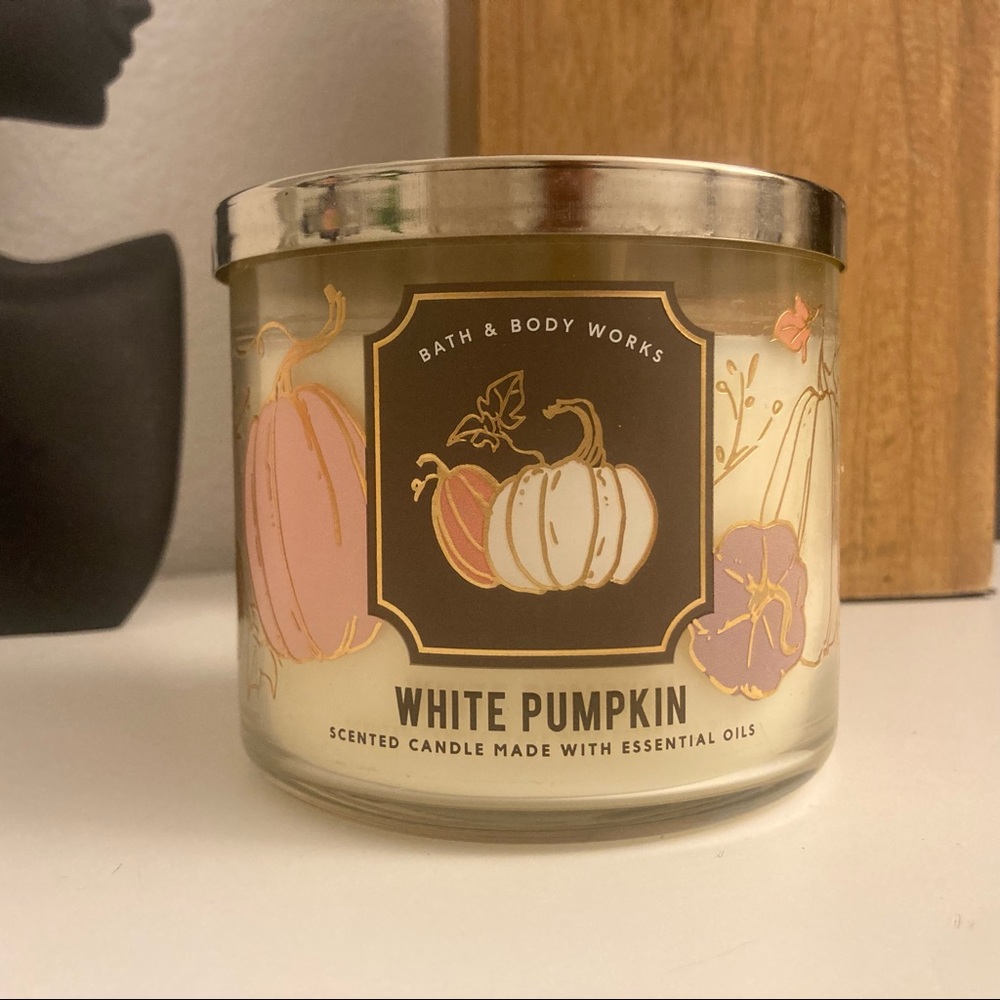 Bath & Body Works White Pumpkin Candle